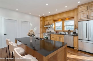 487 S Pine Ave Unit 487, Parlin, NJ 08859