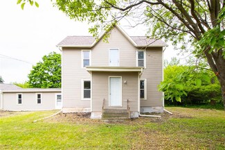 302 3rd Ave SW, Altoona, IA 50009