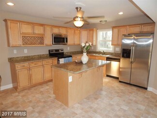 7500 Sutton Dr, La Plata, MD 20646