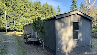 32 E Mountain View Rd, Camano Island, WA 98282