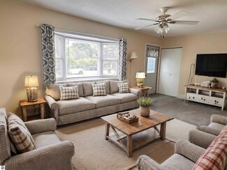 4500 Manor Wood Dr N, Traverse City, MI 49685