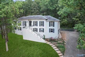 1808 Mountainbrook Dr SE, Huntsville, AL 35801