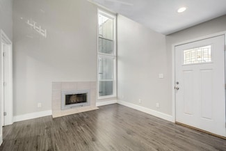 935 La Posada Dr Unit 212, Austin, TX 78752