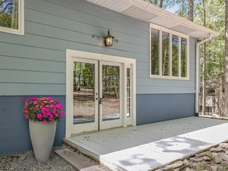 235 White Pine Dr, Pocono Lake, PA 18347