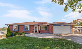 4931 N Flora Ave, Kansas City, MO 64118