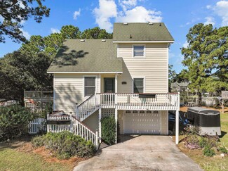 4044 Pineway Dr, Kitty Hawk, NC 27949