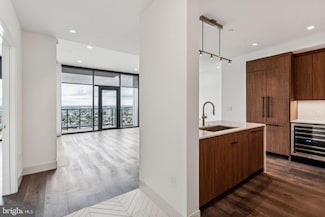 1 Dock St Unit PH2905, Philadelphia, PA 19106