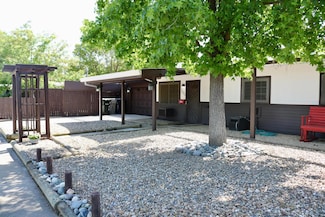 2501 Fernandez Dr, Sacramento, CA 95822