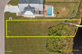 203 Laguna Ln, Jacksonville, NC 28540
