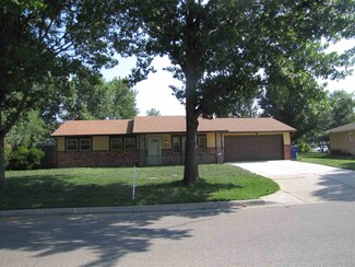 215 N Commanche Dr, Kechi, KS 67067