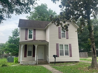 408 E 6th St, Stuttgart, AR 72160