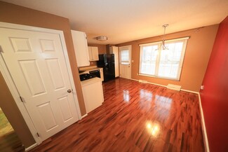 33 Madonna Cir, Lowell, MA 01854