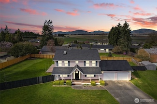 12082 Saint Andrews Ct, Burlington, WA 98233