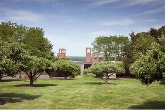 36 Farm St, Dover, MA 02030
