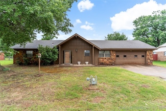 816 N Birch St, Jenks, OK 74037