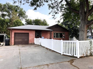637 Collins Ave, Pueblo, CO 81005