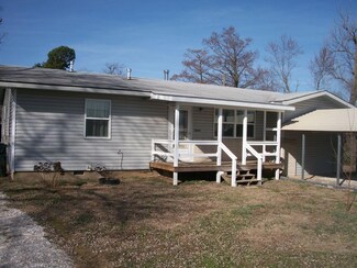 28103 Hickory St, Seligman, MO 65745