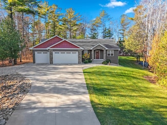 4533 Valhalla Rd, New Franken, WI 54229