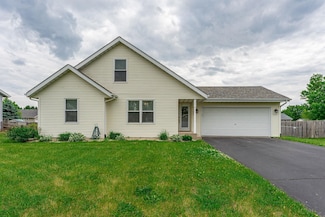 5724 Pierce Ln, South Beloit, IL 61080