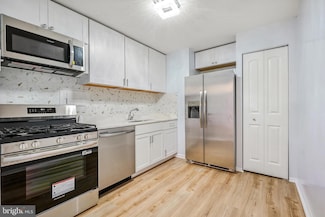 1836 Metzerott Rd Unit 419, Adelphi, MD 20783