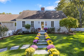33 Pine Orchard Rd, Harwich, MA 02645