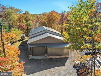 473 Potomacview Ln, Berkeley Springs, WV 25411