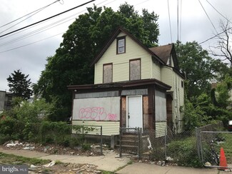 27 N 35th St, Camden, NJ 08105