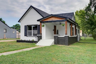 311 W Pleasant St, Aurora, MO 65605