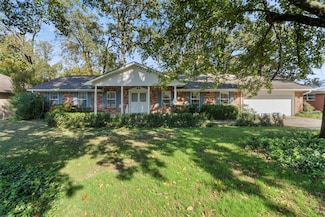 905 W Elgin St, Siloam Springs, AR 72761