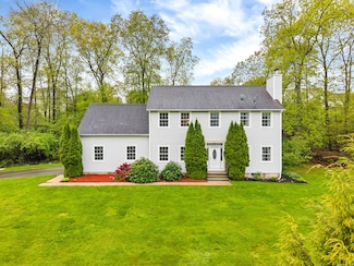 4 Fox Hollow, Ledyard, CT 06339