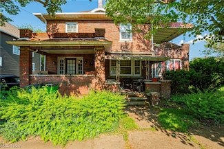 107 16th St NW, Barberton, OH 44203