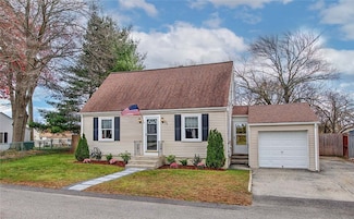 31 Columbus Ave, North Providence, RI 02911