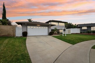 1417 N Center St, Orange, CA 92867