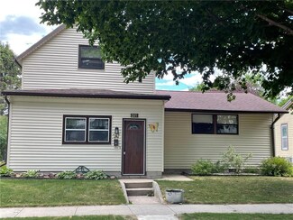 205 Maple St SE, Sleepy Eye, MN 56085