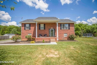 526 Academy Dr, Seymour, TN 37865