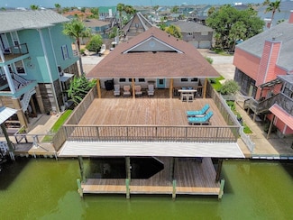 1427 Bamboo Dr, Galveston, TX 77554