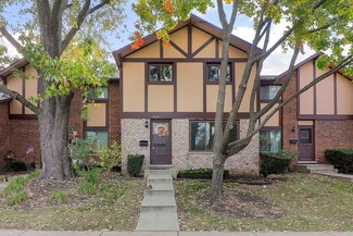 1S296 Stratford Ln Unit 3, Villa Park, IL 60181