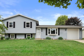 2332 Hughes Ln, Waukesha, WI 53188