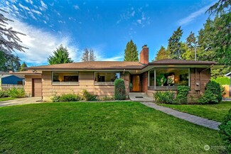 10715 Densmore Ave N, Seattle, WA 98133