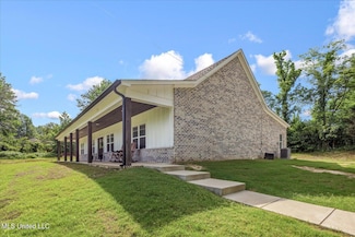 335 Aaron Rd, Sarah, MS 38665