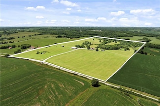 24180 County Road H N A, Weston, MO 64098