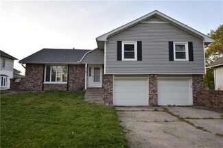 715 E 3rd St, Cameron, MO 64429