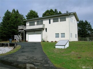 1198 Chester Ave, Grayland, WA 98547