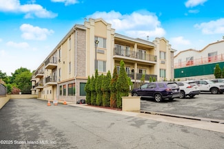 1235 Forest Hill Rd Unit 2E, Staten Island, NY 10314