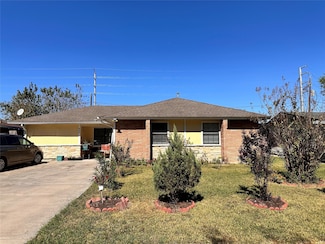 823 Marleen St, Houston, TX 77034