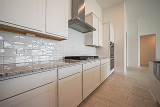13415 Golden Isle Dr, La Marque, TX 77568