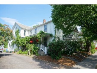 215-217 St Paul St, Burlington, VT 05401