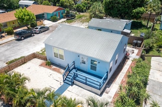 829 S L St, Lake Worth, FL 33460