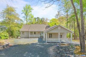 65 Wildwood Dr, Palmyra, VA 22963