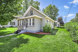 922 3rd St N, Waite Park, MN 56387
